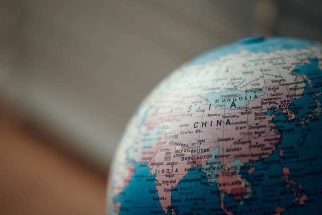 Ilustrasi Asal mula terjadinya negara menurut teori perjanjian masyarakat adalah adanya perjanjian, sumber: unsplash/Chuttersnap