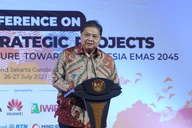Menko Perekonomian Airlangga Hartarto dalam Conference on National Strategic Projects (PSN) di Grand Sheraton, Jakarta, Rabu (26/7). Foto: Kemenko Perekonomian