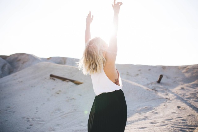 Ilustrasi wanita sagitarius. Sumber foto: Unsplash