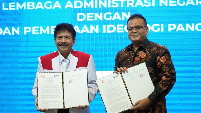 BPIP dan LAN melaksanakan penandatanganan nota kesepahaman dan perjanjian kerja sama di Jakarta, Selasa, (25/7/2023). Foto: Dok. BPIP