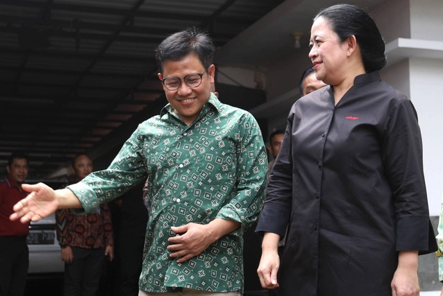 Ketua PDIP Puan Maharani menemui Ketua Umum PKB Muhaimin Iskandar di kediamannya, di Jalan Widya Chandra IV, Jakarta, Kamis (27/7/2023). Foto: Dicky Adam Sidiq/kumparan