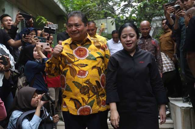 Ketua DPP PDIP Puan Maharani usai mengunjungi kediaman Ketua Umum Partai Golkar Airlangga Hartarto di Jalan Tirta Yasa, Jakarta, Kamis (27/7/2023). Foto: Dicky Adam Sidiq/kumparan