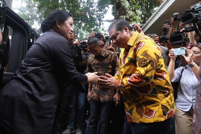 Ketua DPP PDIP Puan Maharani usai mengunjungi kediaman Ketua Umum Partai Golkar Airlangga Hartarto di Jalan Tirta Yasa, Jakarta, Kamis (27/7/2023). Foto: Dicky Adam Sidiq/kumparan