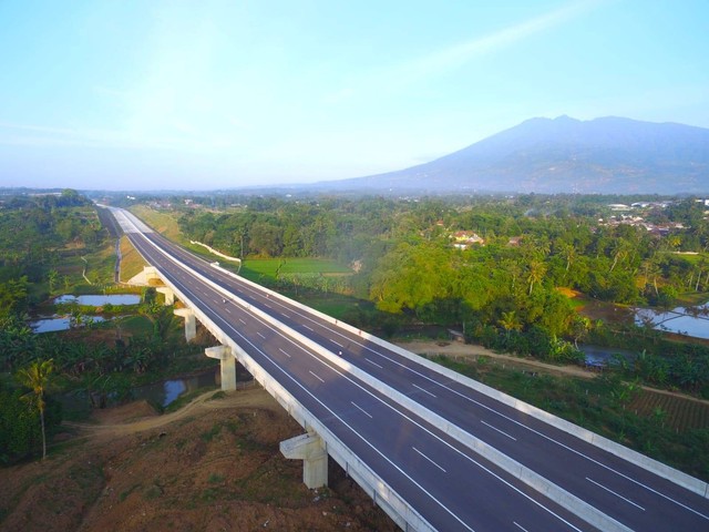 Ruas Tol Bogor-Ciawi-Sukabumi (Bocimi). Foto: Waskita Karya
