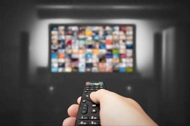 Ilustrasi daftar frekuensi TV digital Jombang. Foto: unsplash.com.