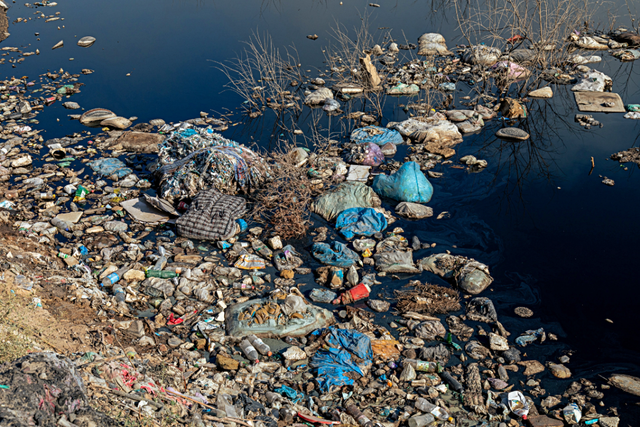Produk perawatan tubuh menjadi penyumbang terbesar sampah plastik