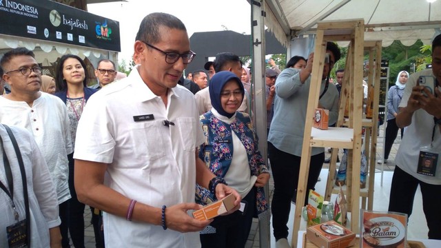 Menteri Pariwisata dan Ekonomi Kreatif Republik Indonesia, Sandiaga Salahuddin Uno Kagum Bajafash 2023. Foto: Zalfirega/kepripedia.com