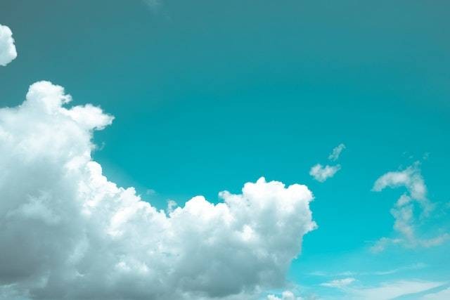 Ilustrasi ciri-ciri awan cirrostratus, sumber foto: pexels.com/Donald Tong