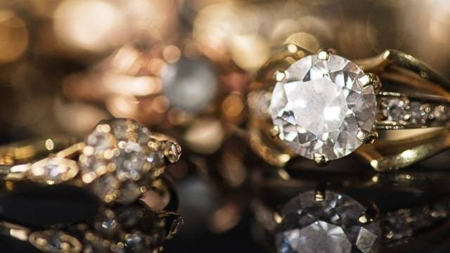 Ilustrasi perhiasan. Foto: Shutterstock
