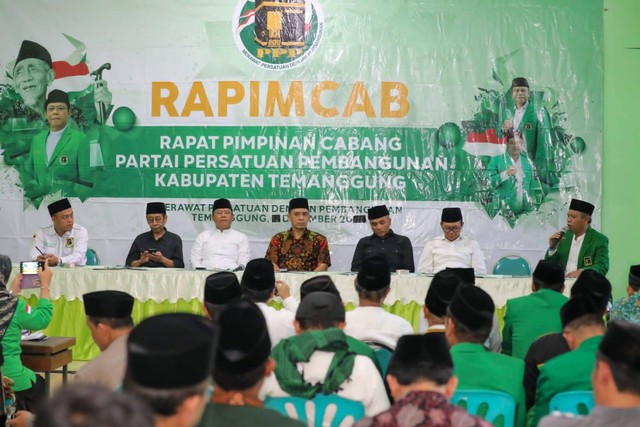 Plt Ketua Umum Partai Persatuan Pembangunan (PPP) Muhamad Mardiono menyambangi Kantor DPC PPP Temanggung, Jawa Tengah. Foto: Dok. Istimewa