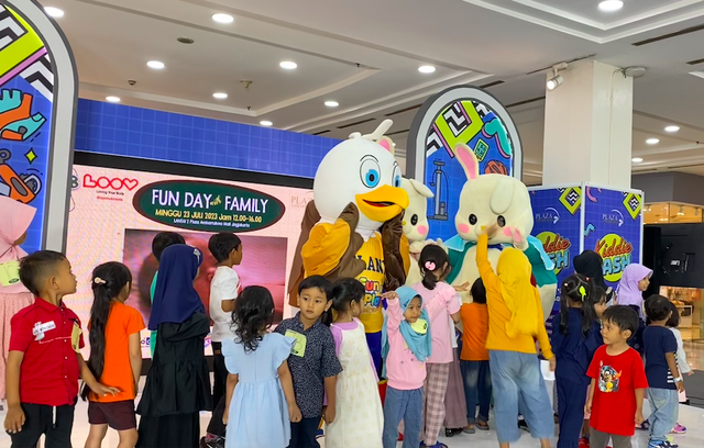 Serunya acara "FUN Day With Family," yang diadakan oleh Jovita Deviana dan berkolaborasi dengan @lombaanak.idn di Plaza Ambarrukmo, Yogyakarta, pada Kamis (23/7/2023) kemarin. Foto: dok. Loov Indonesia