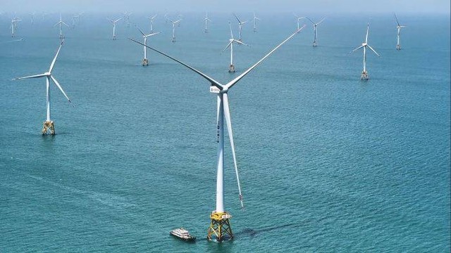 Turbin angin raksasa berkapasitas 16 megawatt pertama di dunia untuk pembangkit listrik di China. Foto: China Three Gorges Corporation 