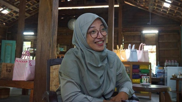 Manajer Warung Kopi Klotok, Prita Damayanti. Foto: Arif UT/Pandangan Jogja