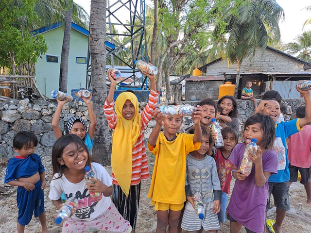 Anak-anak di Pulau Rote. Foto: Dokumentasi pribadi 