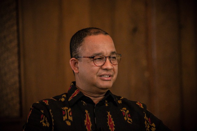 Anies Baswedan saat wawancara di program Info A1 kumparan pada Selasa (2/8/2023). Foto: Jamal Ramadhan/kumparan