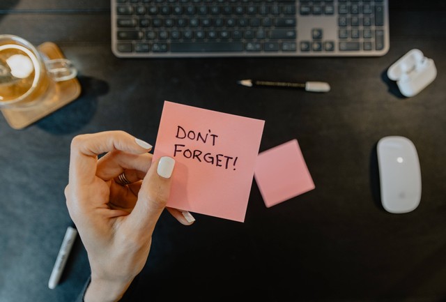 Cara Membuka HP Lupa Pola Tanpa Panik. Foto: Unsplash/Kelly Sikkema