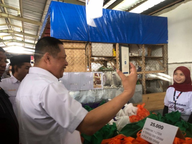 Pasar murah Kadin Sultra di Kendari. Foto: Istimewa