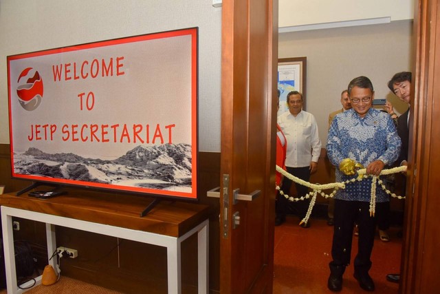 Menteri ESDM Arifin Tasrif meresmikan Tim Gugus Tugas JETP yang berkantor di Gedung Kementerian ESDM, Jakarta, (16/2/2034). Dok Kementerian ESDM
