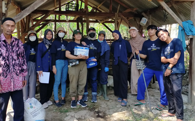 Mahasiswa IPB Sukseskan Vaksinasi PMK pada 621 Ternak di Desa Binangun, Rembang
