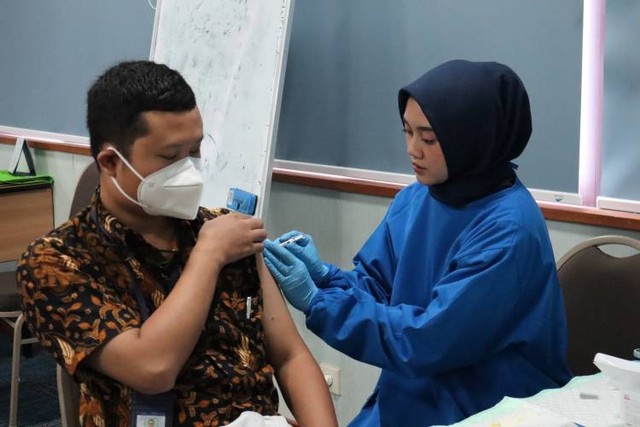 Rumah Sakit Hewan Pendidikan IPB University Selenggarakan Vaksinasi Rabies