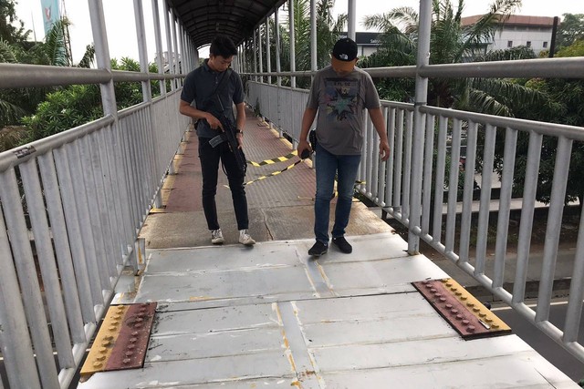 Viral lantai besi di Jembatan Penyeberangan Orang (JPO) Sahabat di Jalan Daan Mogot, Jakarta Barat, hilang dicuri maling. Foto: Dok. Istimewa