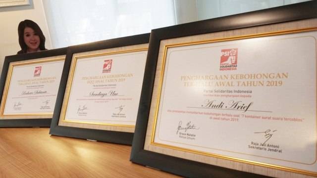 Hoax awards PSI. Foto: Iqbal Firdaus/kumparan