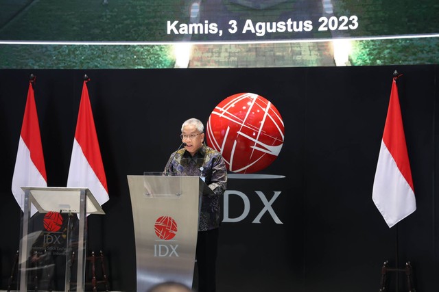 Direktur Utama Bank BJB Yuddy Renaldi di Gedung Bursa Efek Indonesia (BEI), Kamis (3/8/2023). Foto: Dok. BEI
