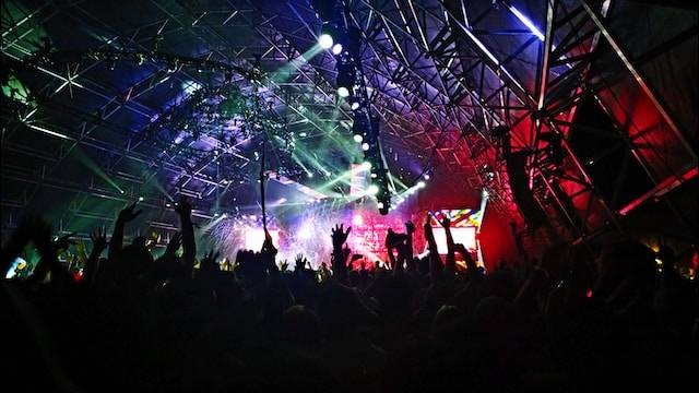 Ilustrasi cara beli tiket Peluang Festival. Sumber: Unsplash/Boga Rín