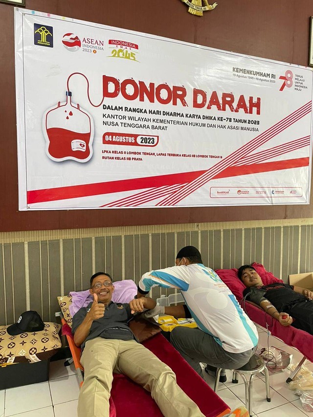 Kalapas Terbuka Lombok Tengah Melakukan Donor Darah