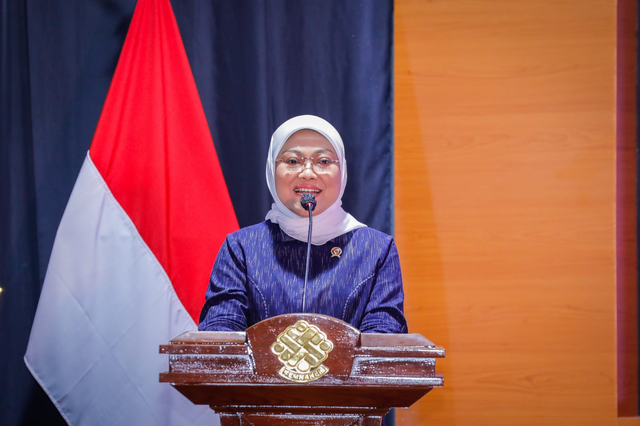 Menaker Ida Fauziyah dalam jamuan makan malam dengan diaspora di Konsulat Jenderal Republik Indonesia (KJRI) Hong Kong, Rabu (2/8/2023). Foto: Kemnaker