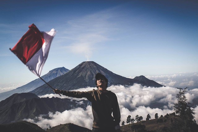 ilustrasi bendera merah putih (Pexels)