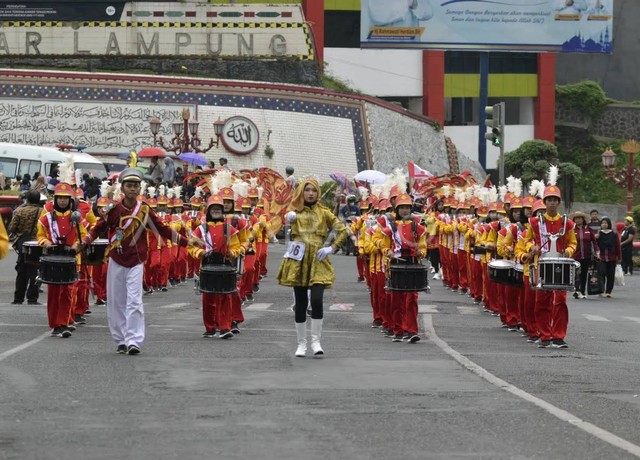 Kirab marching band di Lampung pada peringatan HUT RI ke-77 tahun 2022 lalu. | ANTARA FOTO/Ardiansyah