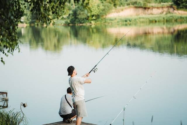 Ilustrasi Cara Membuat Essen untuk Mancing. Foto: dok. Unsplash/Vitalii Khodzinskyi