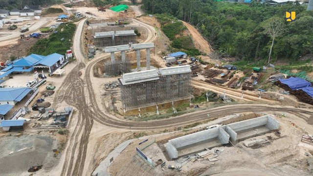 Progres pembangunan jalan tol di KIPP IKN Nusantara.  Foto: Dok: PUPR