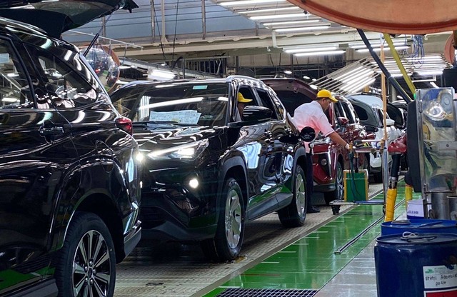 Produksi Toyota Yaris Cross di Karawang Plant 2 Foto: Gesit Prayogi/kumparan