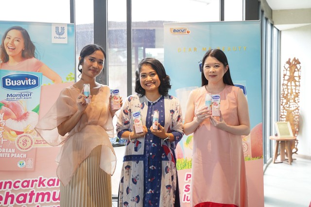 Launching produk Dear Me Beauty Peach Juice Face Mist. Foto: Dok. Dear Me Beauty