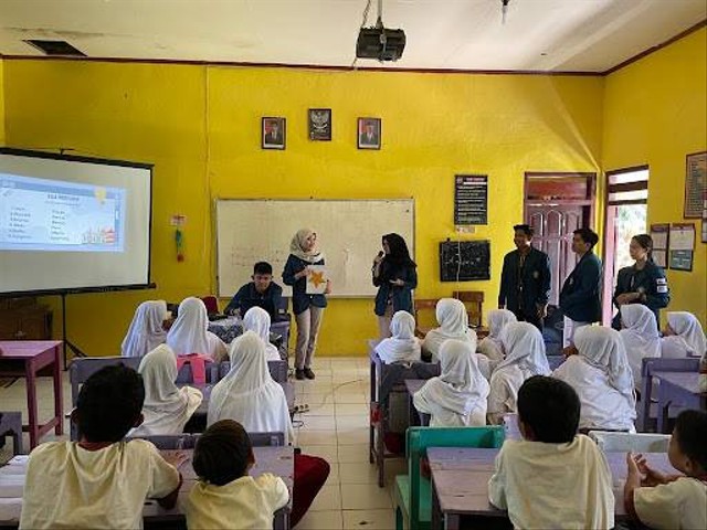 Pelaksanaan sosialisasi cinta pancasila di SDN Kutosari, Kamis (19/7/2023). Foto: Dokumentasi Pribadi