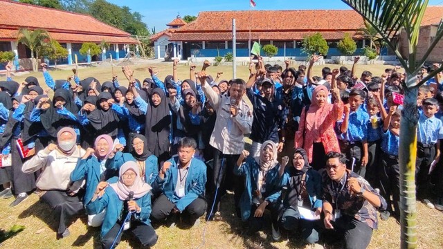 Kegiatan  Pelaksanaan Acara CERIA, di SMP Muhammadiyah Suradadi (Dokumentasi : Pribadi)