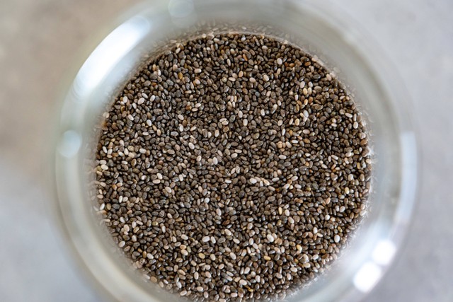 Ilustrasi Cara Mengonsumsi Chia Seed. Pexels/Castorly Stock.