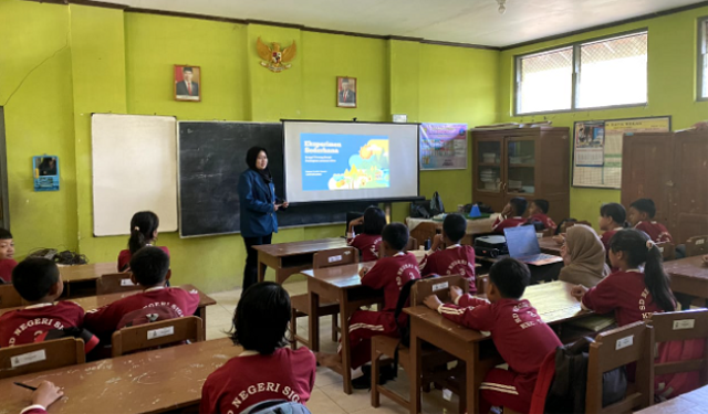 Pemaparan singkat fenomena sains sebelum bereksperimen