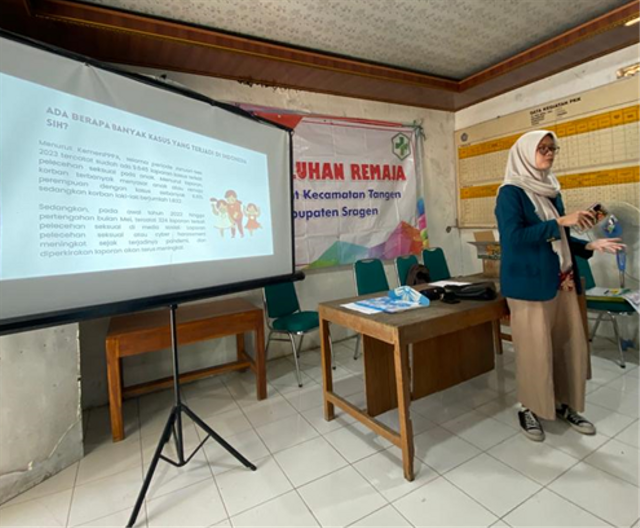 Pemaparan materi program "Waspada Pelecehan Seksual di Media Sosial"