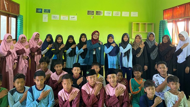 Mahasiswa KKN Tim II Undip TA 2022/2023 Sukses Atasi Kenakalan Remaja Dengan Program Pelatihan Konselor Sebaya