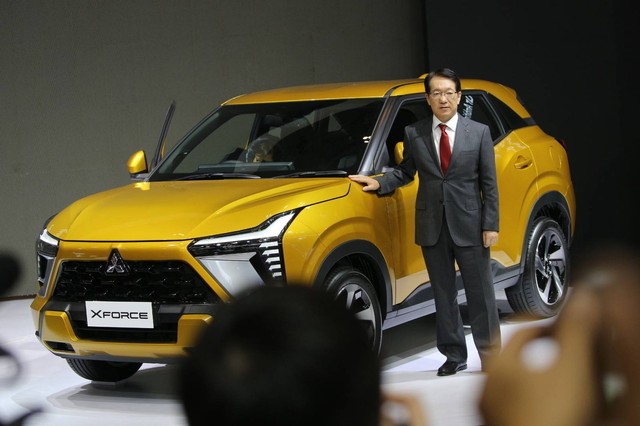 Suasana peluncuran Mitsubishi xForce di pameran otomotif Gaikindo Indonesia International Auto Show (GIIAS 2023) di ICE BSD, Tangerang, Kamis (10/8/2023).  Foto: Aditia Noviansyah/kumparan