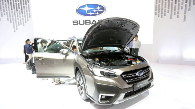 Subaru Outback terbaru pada pameran otomotif GIIAS 2023 di ICE BSD, Tangerang, Kamis (10/8/2023).  Foto: Aditia Noviansyah/kumparan