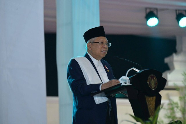 Wakil Presiden Ma'ruf Amin menghadiri Haul ke-541 Sunan Bonang, Tuban, Jawa Timur, Kamis (10/8).  Foto: Setwapres