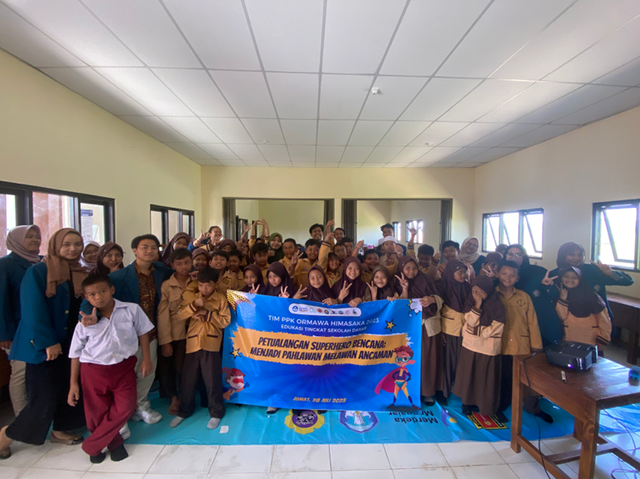 TIM PPK Ormawa Himasaka bersama SDN Kandri 02 dan didampingi oleh BPBD Kota Semarang