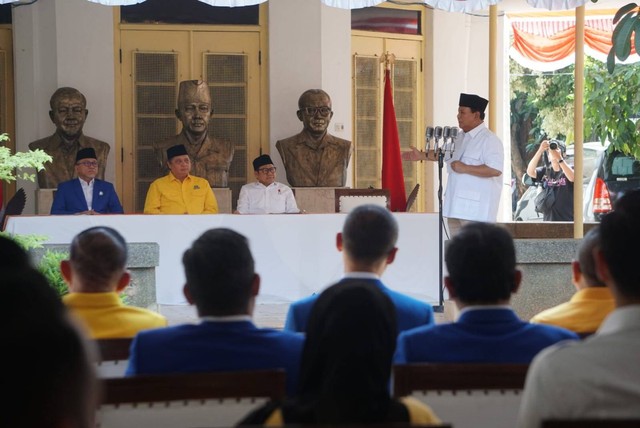 Ketua Umum Gerindra Prabowo Subianto memberikan sambutan di Museum Naskah Proklamasi, Menteng, Jakarta Pusat, Minggu (13/8/2023).  Foto: Iqbal Firdaus/kumparan