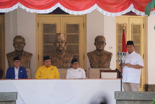Ketua Umum Gerindra Prabowo Subianto memberikan sambutan di Museum Naskah Proklamasi, Menteng, Jakarta Pusat, Minggu (13/8/2023).  Foto: Iqbal Firdaus/kumparan