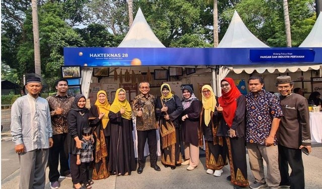 Tim Universitas Syiah Kuala (USK) Banda Aceh tampil di pameran riset dan inovasi Hari Kebangkitan Teknologi Nasional (Hakteknas) 2023. Foto: Kiriman untuk acehkini