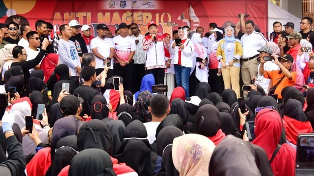 Mendagri Tito Karnavian menghadiri Gerakan Sulsel Anti-Mager di Lapangan Pemuda, Kabupaten Bulukumba, Sulsel, Sabtu (12/8/2023). Foto: Kemendagri RI